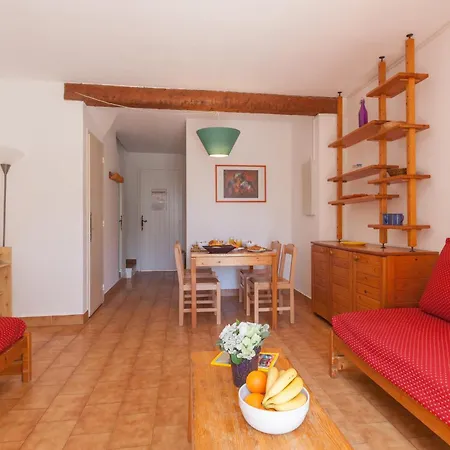 Aparthotel Partenaire Le Domaine De Garlande 3*