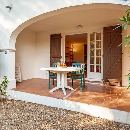 Aparthotel Partenaire Le Domaine De Garlande