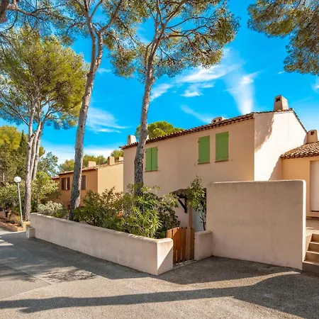 Aparthotel Partenaire Le Domaine De Garlande